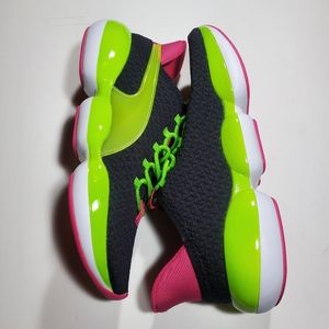 puma womans sz8.5 mode xt Neon new without box